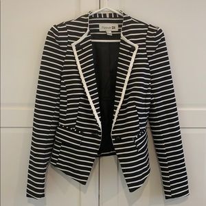 BNWOT - Striped blazer